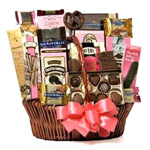 Amazing Gift Hamper with Special Wishes