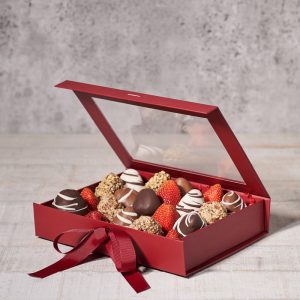 Chocolate Dipped Strawberries Gift Box