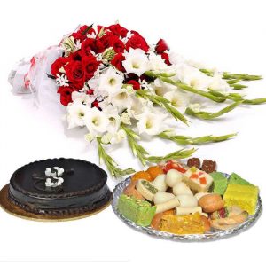 Bouquet with Cake & Mithai