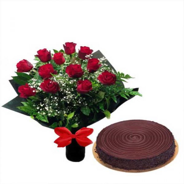 Bouquet of Roses with Chocolate Fudge Cake