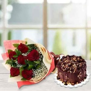 Crunchy Chocolate Hazelnut Half Kg Cake & Red Roses