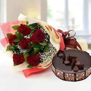 Elegant 6 Roses Bouquet With Chocolate Cake
