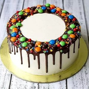 Delicious M&M Cake 4 Portion